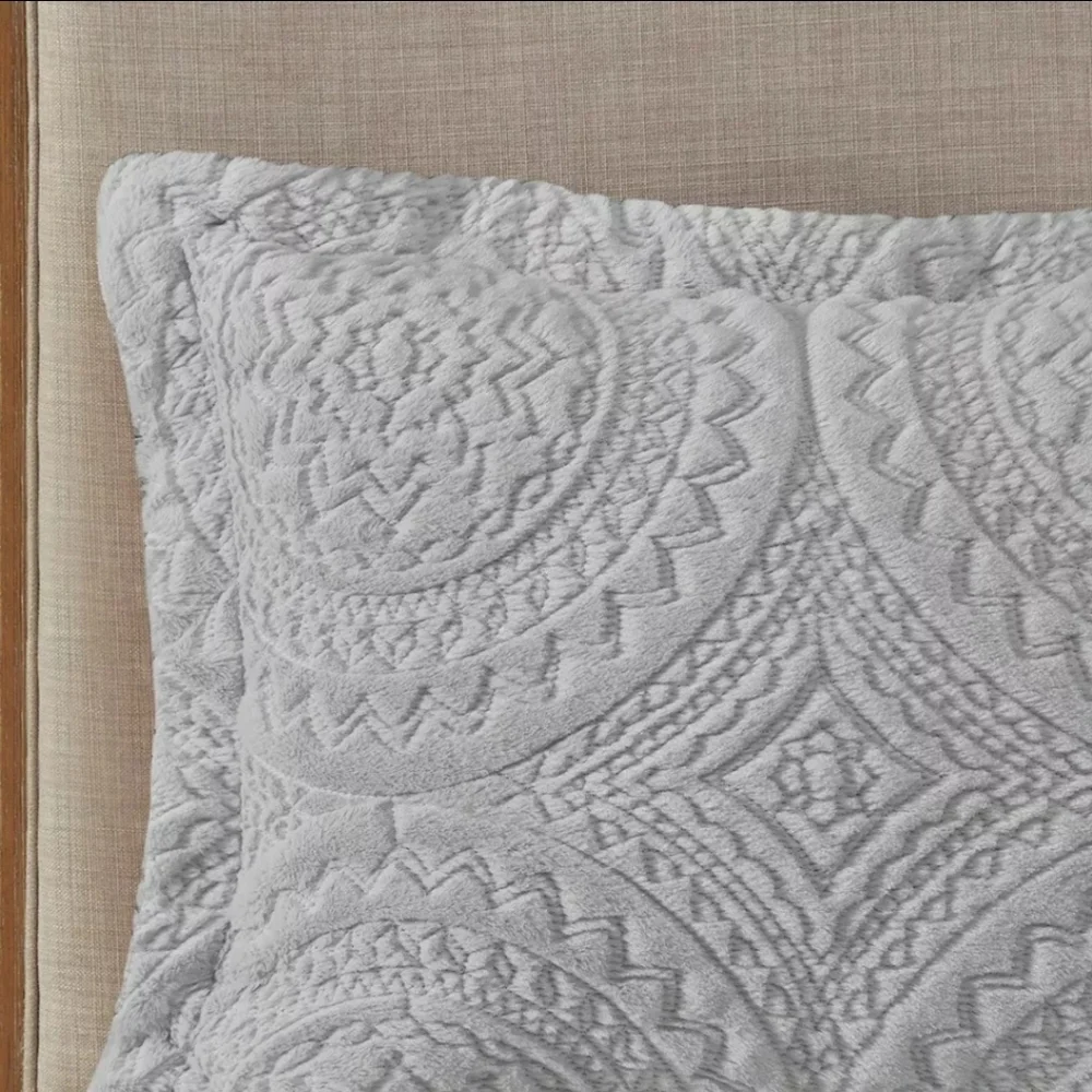Madison Park Full/Queen Faux Fur Ultra Plush Comforter Set Gray Down Alternative